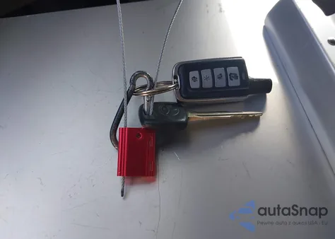 2005 Toyota Camry Le из США, поврежденный, VIN 4T1BE32K25U073117